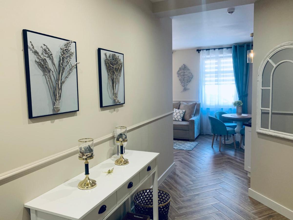 Apartamenty Kamienica Arte 1 Устка Экстерьер фото
