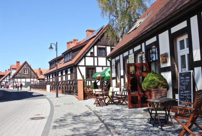 Apartamenty Kamienica Arte 1 Устка Экстерьер фото