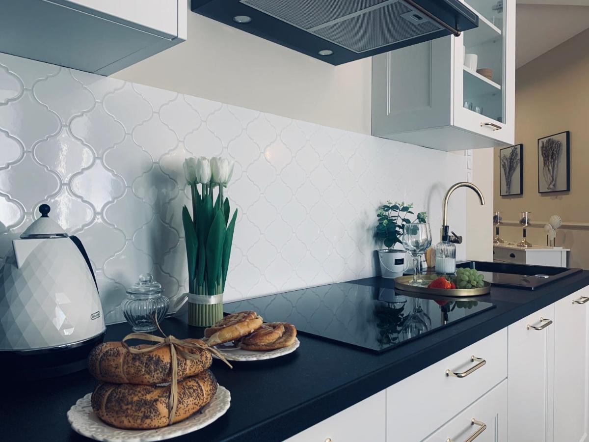 Apartamenty Kamienica Arte 1 Устка Экстерьер фото